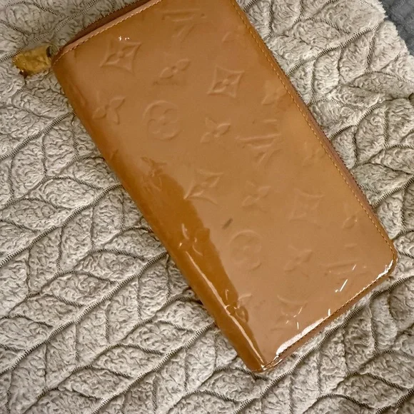 Louis Vuitton Vernis Zippy Wallet - tan Beige - Picture 8 of 8